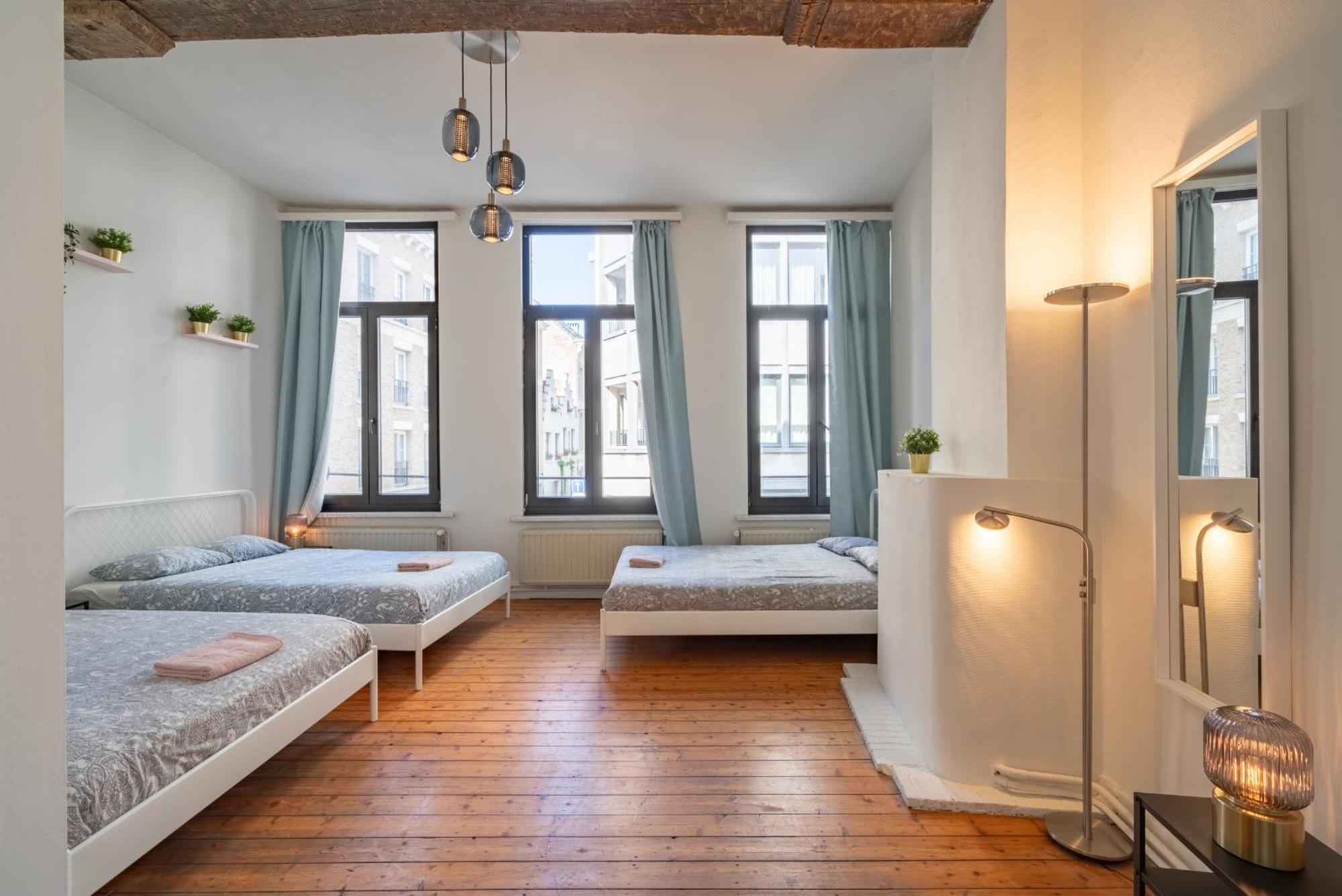 Authentic Apartments In The Center Of Anvers Exterior foto